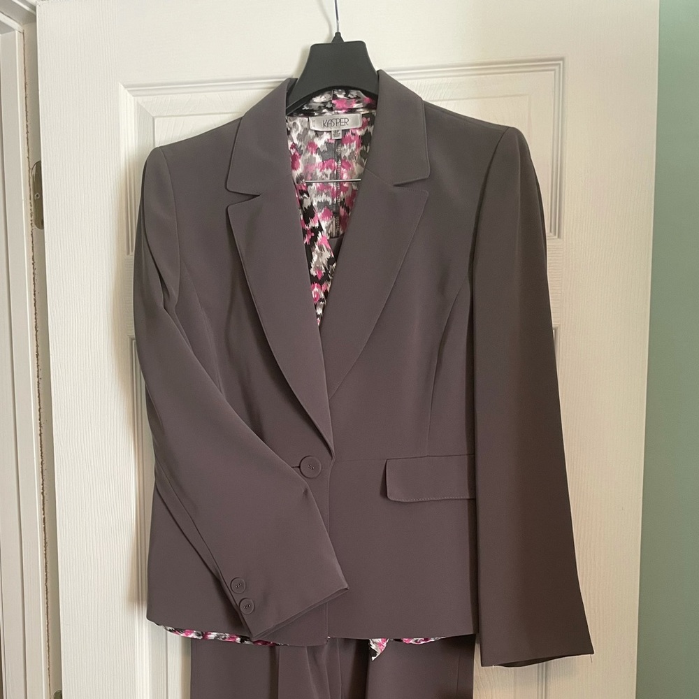 Kasper 3 piece suit